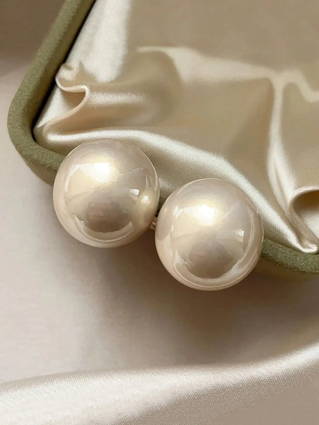 Shein - 1 Pair Elegant French Vintage Style High-Quality Faux Pearl Stud Earrings