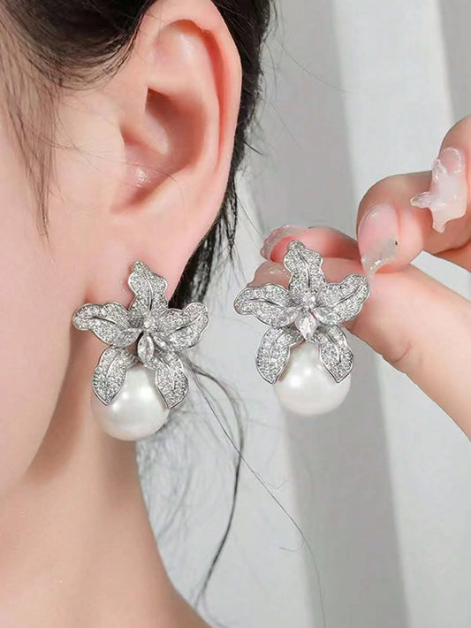 Shein - 1pair Women Elegant Floral Design Rhinestone Stud Earrings, All Seasons European & American Style Faux Pearl Earrings Suitable For Street Shooting, Parties And Work