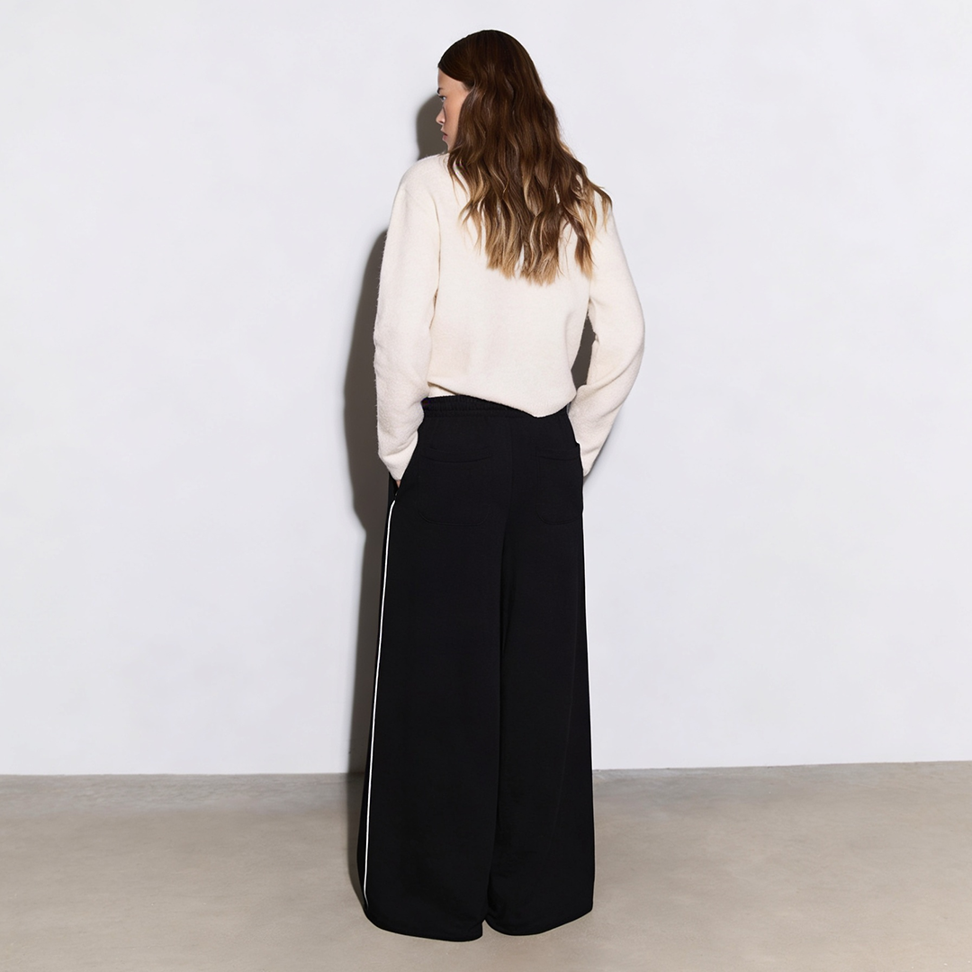 Vybe - Women Wide-leg Plush Trouser With Trim Detail - Black
