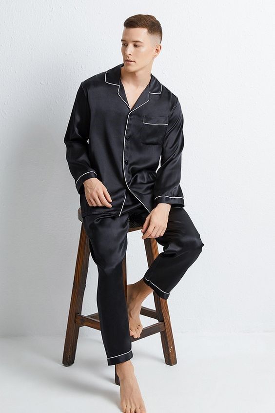 Emerce - Mens Silk Black