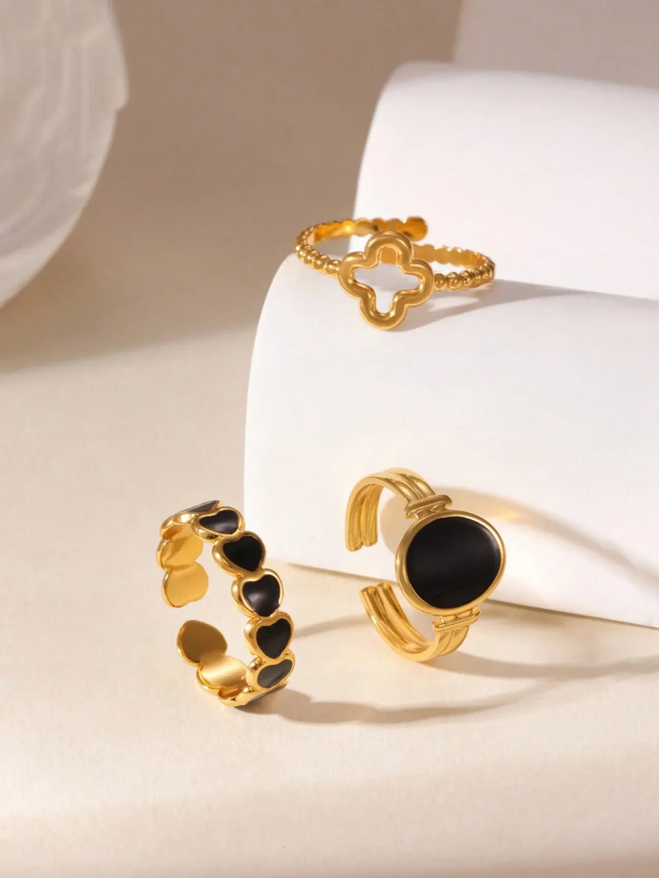 Shein - 3pcs 18K Stainless Steel Black Enamel Oval Heart Open Ring Set