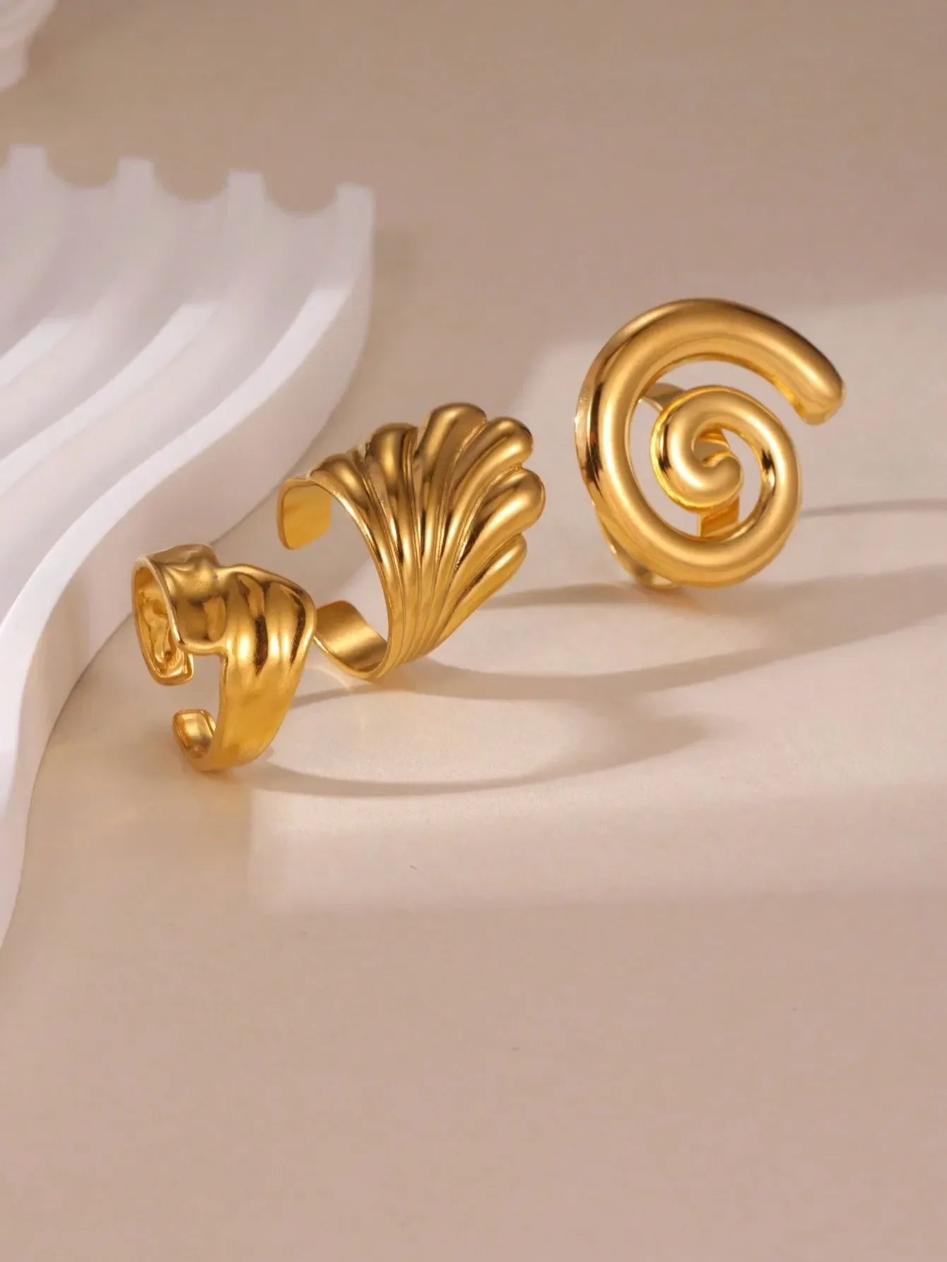 Shein - 3pcs 18K Stainless Steel Hollow Fan-Shaped Ring Set