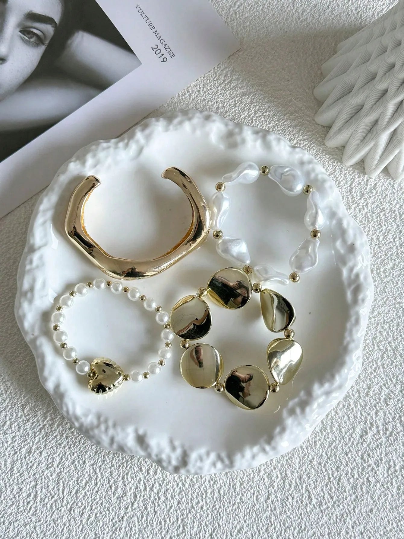 Shein - 4pcs/Set Vintage Elegant Casual Women's Summer Baroque Asymmetrical Pearl Beaded Bracelet And Sweet Heart Elastic Pearl Bracelet