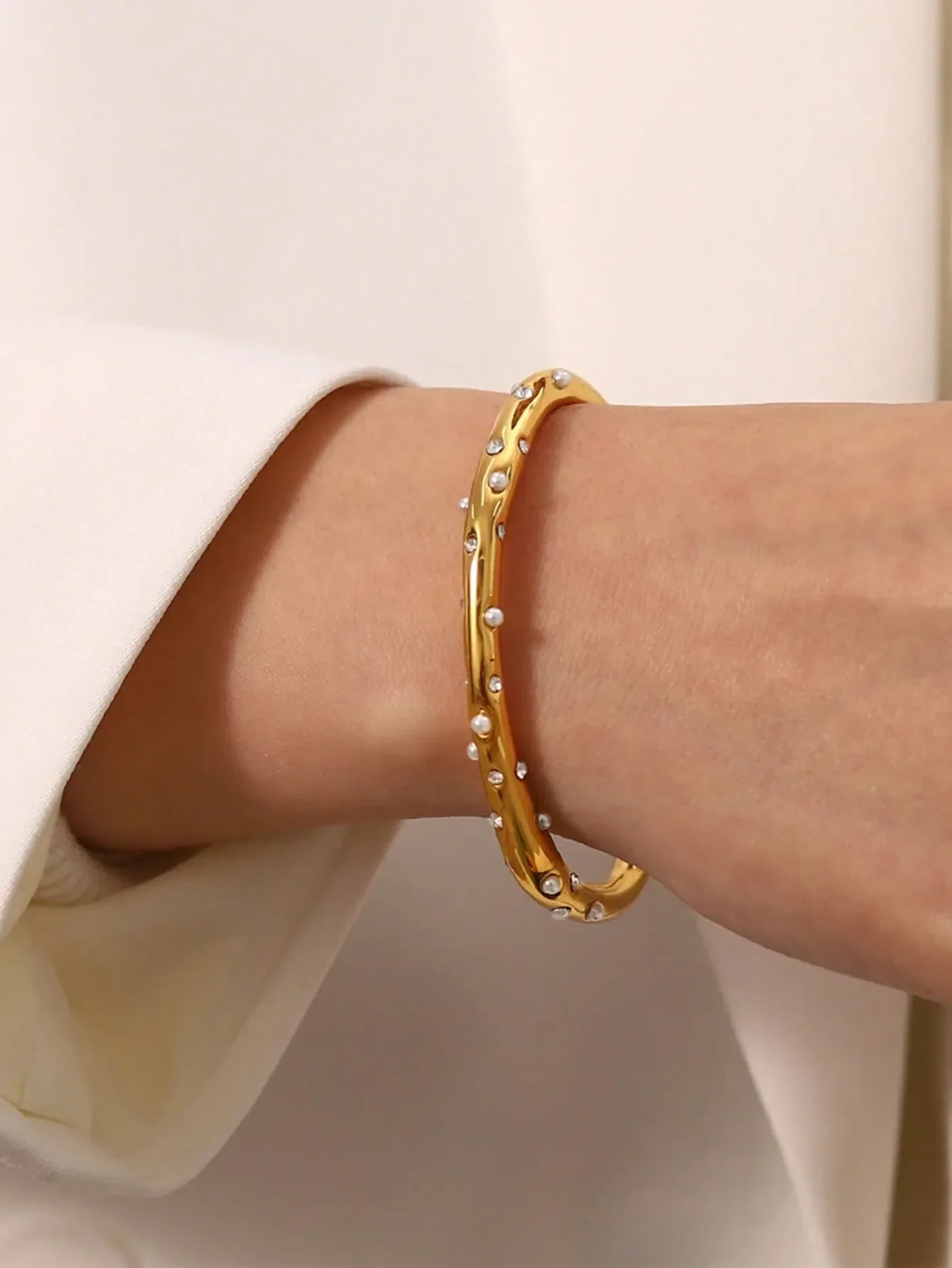 Shein - 1pc Retro INS 2024 New Stainless Steel Gold Pearl Zirconia Bracelet