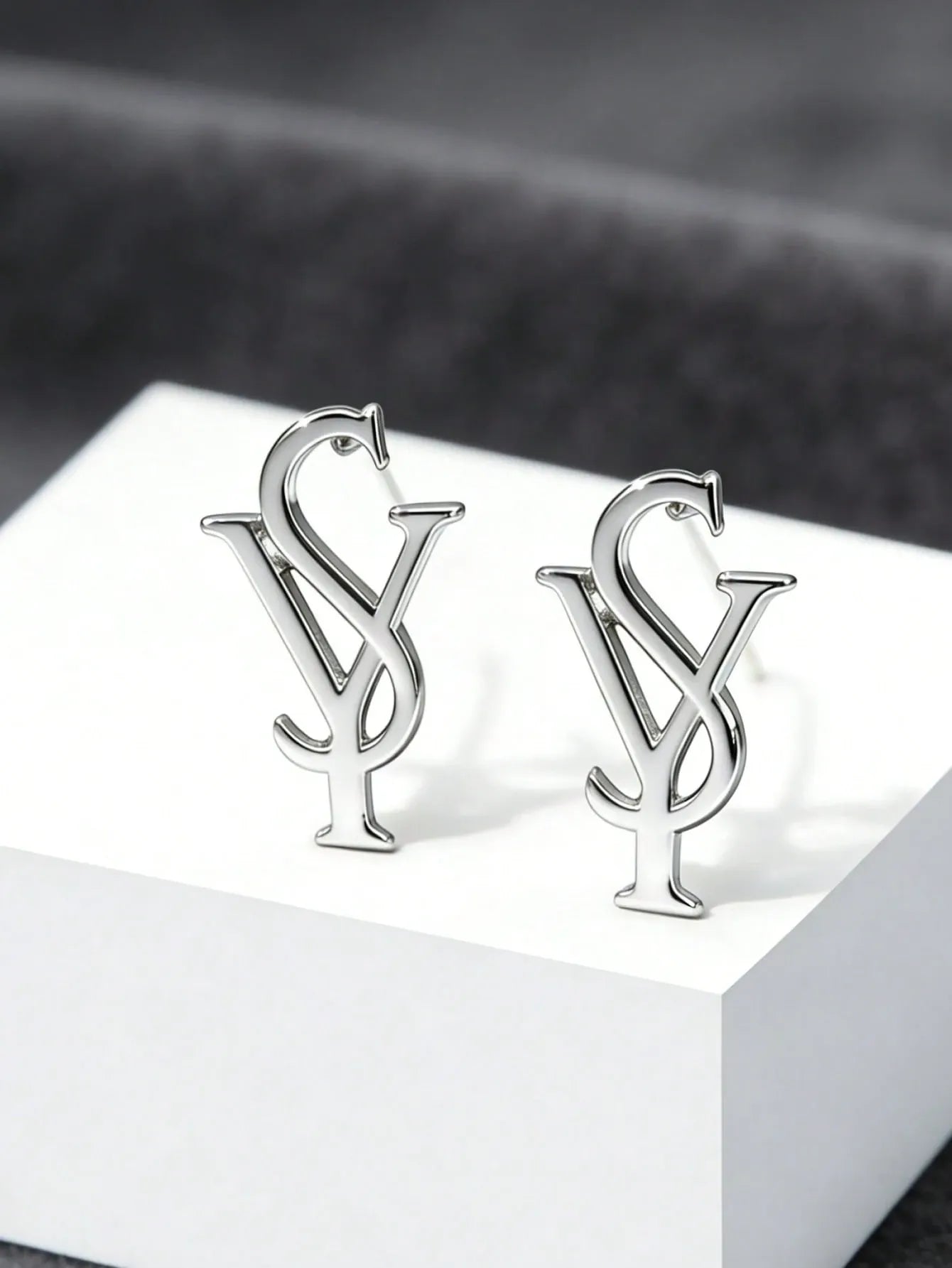 Shein - 1 Pair Asymmetrical Geometric Earrings For Women - Silver