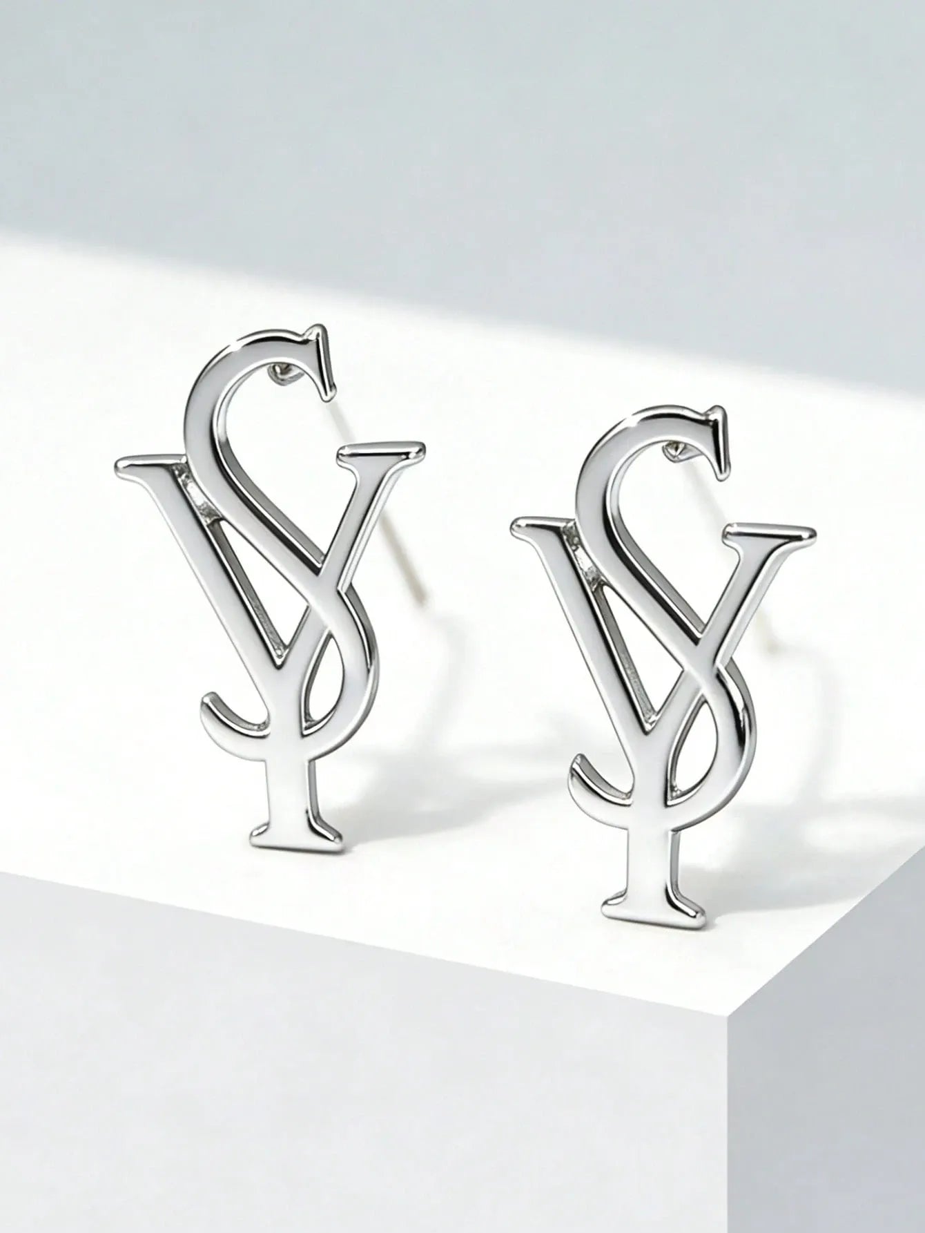Shein - 1 Pair Asymmetrical Geometric Earrings For Women - Silver