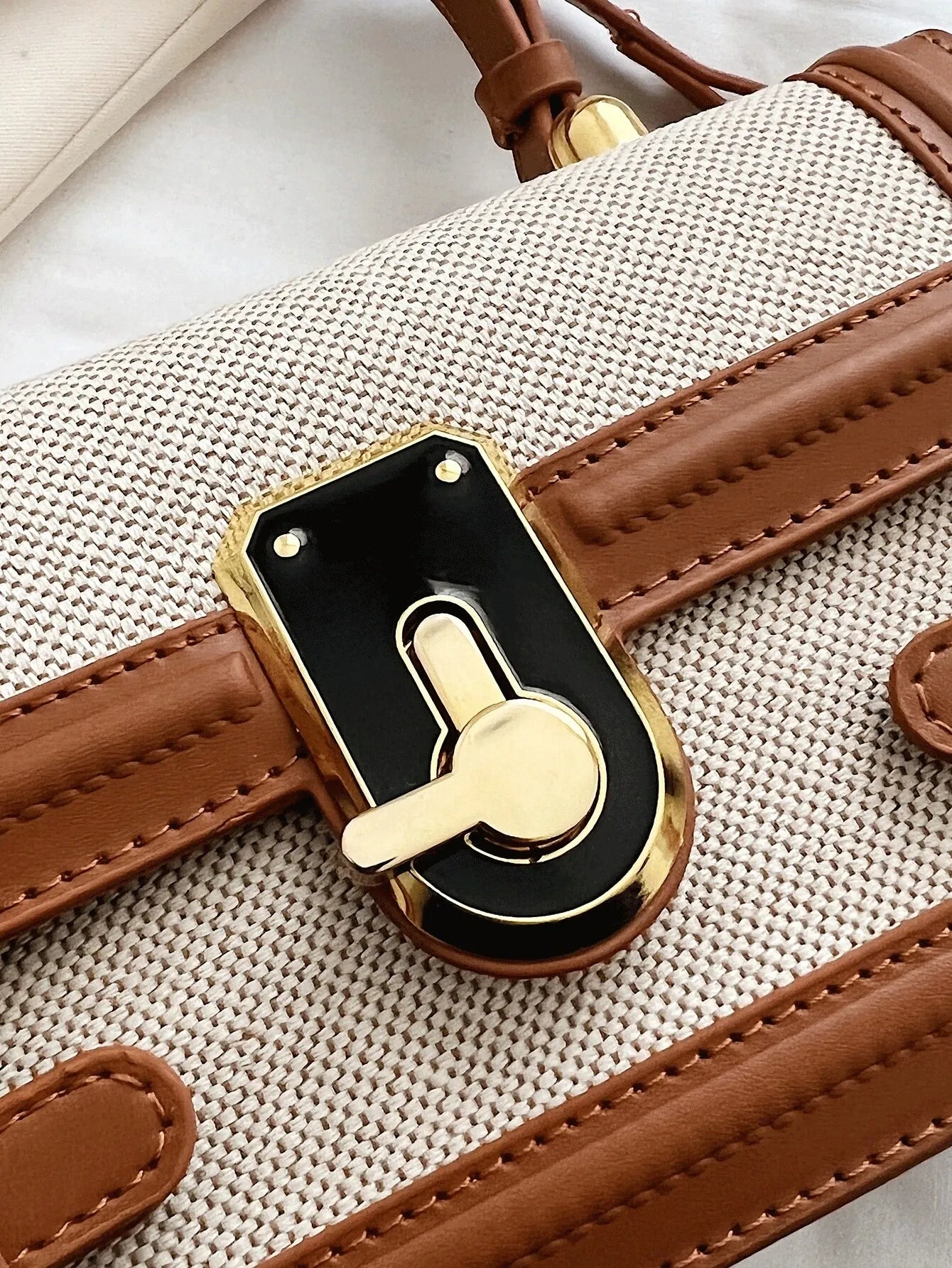 Shein - Fashionable Minimalist Casual Small Square Bag, Buckle Decor
