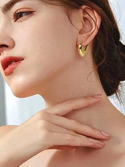 Shein - Obovay 1 Pair 18K Gold Plated Stainless Steel Hollow Heart Shaped Earrings