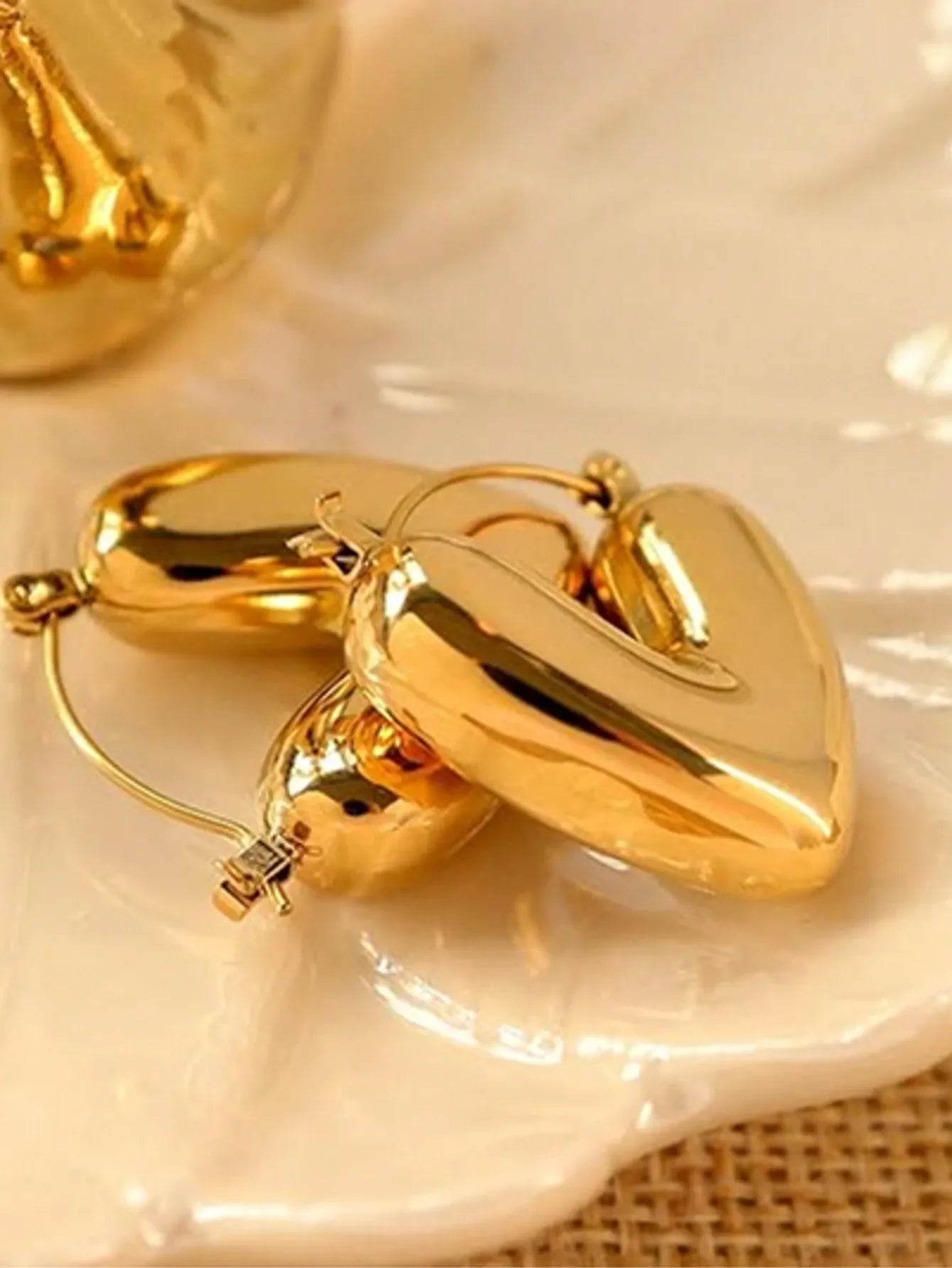 Shein - Obovay 1 Pair 18K Gold Plated Stainless Steel Hollow Heart Shaped Earrings