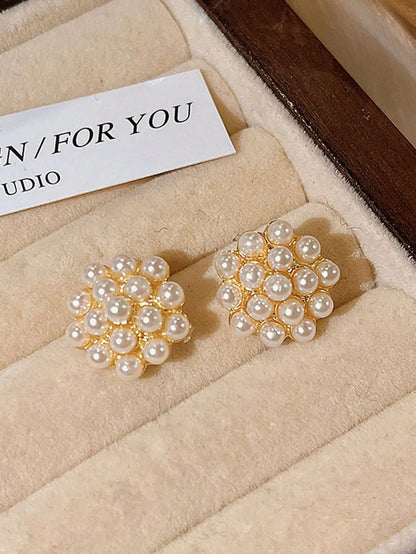 Shein - 8pcs Vintage Minimalist Chic Petite Smooth Pearl Geometric Star Round Triangle Stud Earrings Set