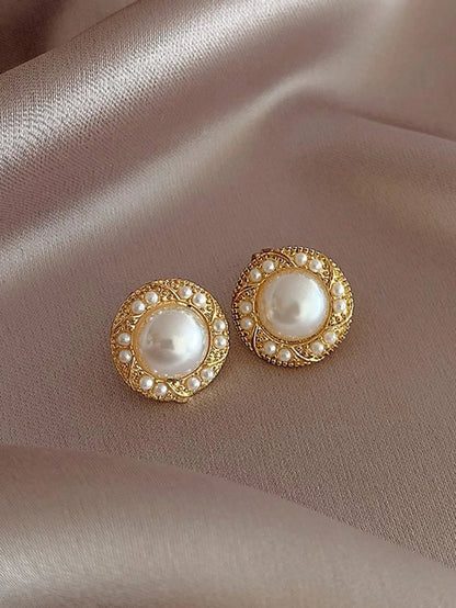Shein - 8pcs Vintage Minimalist Chic Petite Smooth Pearl Geometric Star Round Triangle Stud Earrings Set