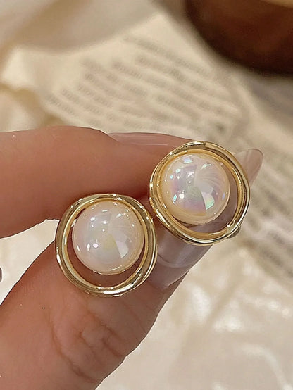 Shein - 8pcs Vintage Minimalist Chic Petite Smooth Pearl Geometric Star Round Triangle Stud Earrings Set