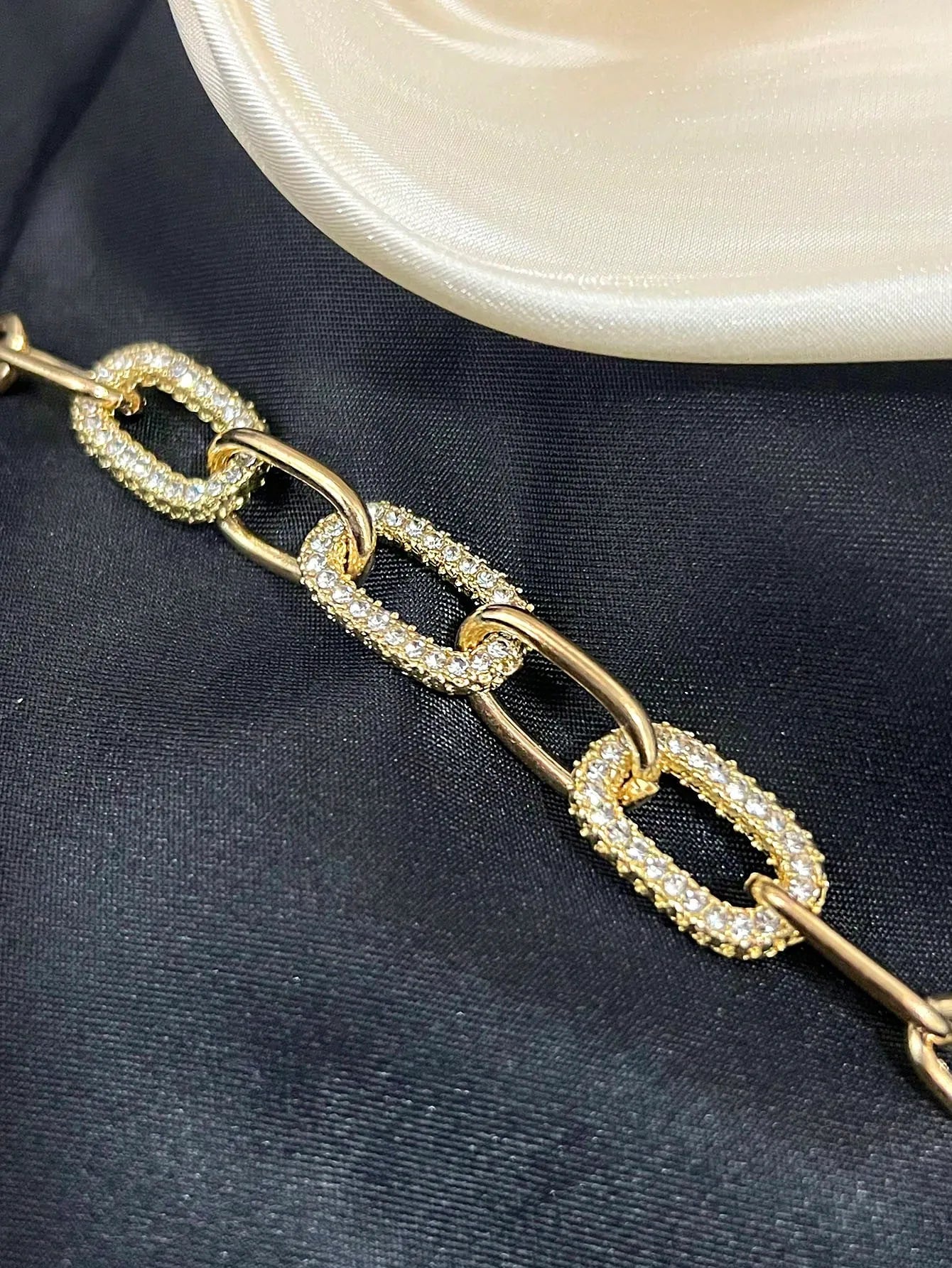 Shein - 1pc Minimalist Elegant Gold Rhinestone Oval Chain Bracelet