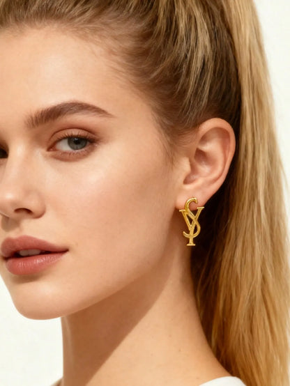 Shein - 1 Pair Asymmetrical Geometric Stud Earrings For Women, Suitable For Daily Wear - Golden